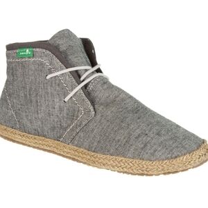 Sanuk Women's Lily Gray Chukka Boots Sz 9 NWT